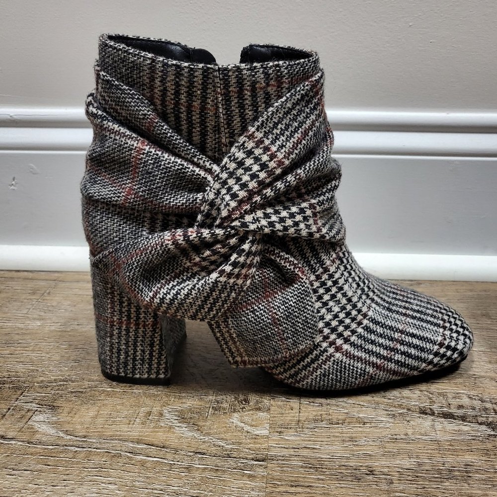 Ankle boots